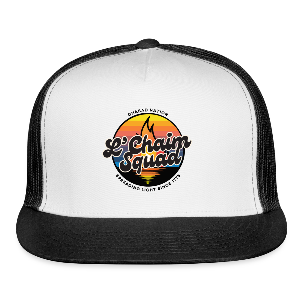 L’Chaim Squad – Spreading Light Trucker Hat - white/black
